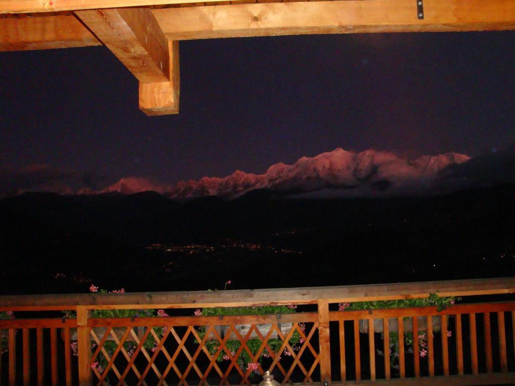 La Joubarbe Au Balcon Du Mont-Blanc Hotel Cordon Exterior foto