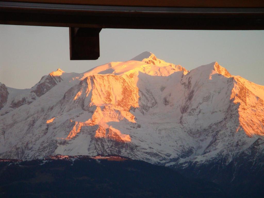La Joubarbe Au Balcon Du Mont-Blanc Hotel Cordon Exterior foto